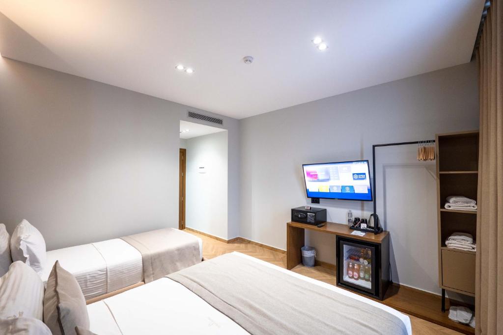 kosta apt